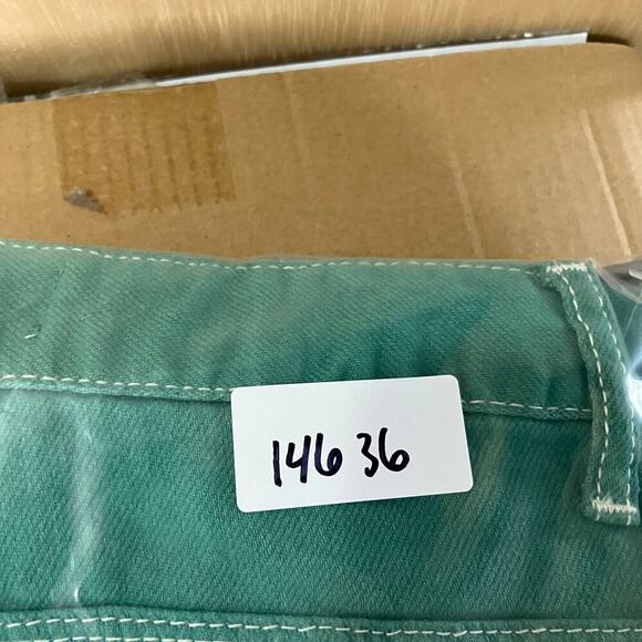 NWT Women's S.O.N.G. Vibrant Green Straight Leg Pants with Classic Fit - Picture 11 of 11